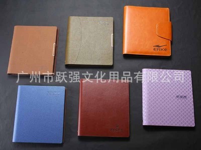 精致生活，記錄每一刻 五金裝飾細膩油邊高檔仿皮活頁筆記本